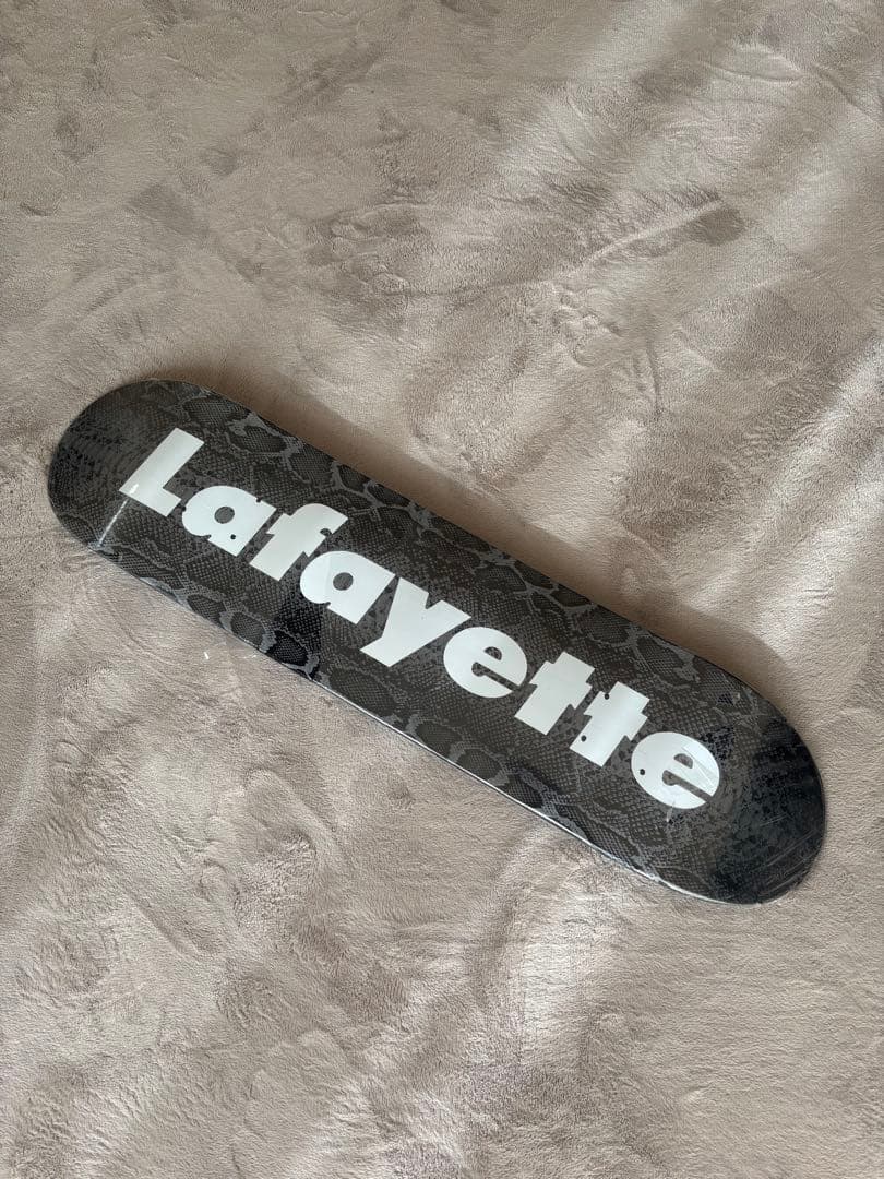 Lafayette スケートボードデッキ ヘビ柄