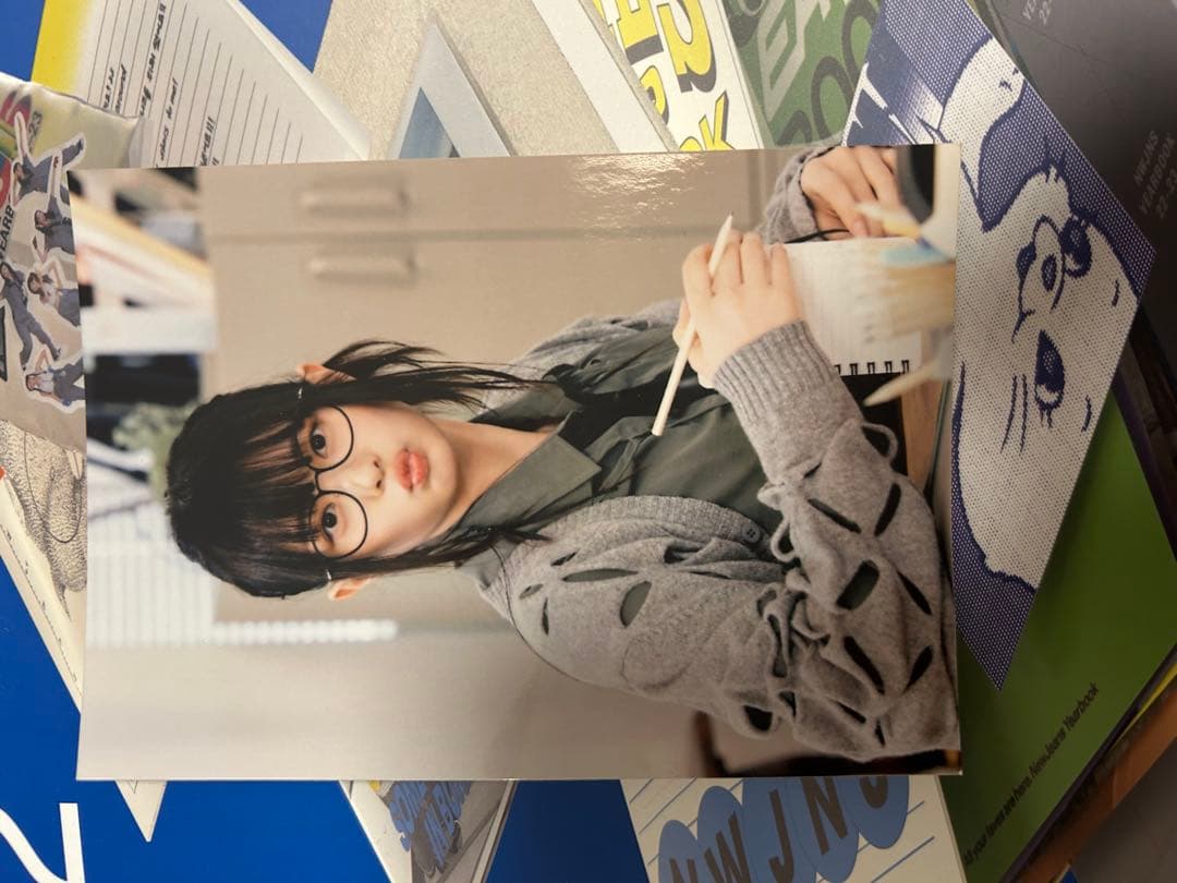 NewJeans イヤーブック抜けなし2022-2023 おまけあり