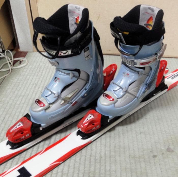 美品　HEAD ヘッド　スキー　スーパーシェープ　137cm+ノルディカブーツ