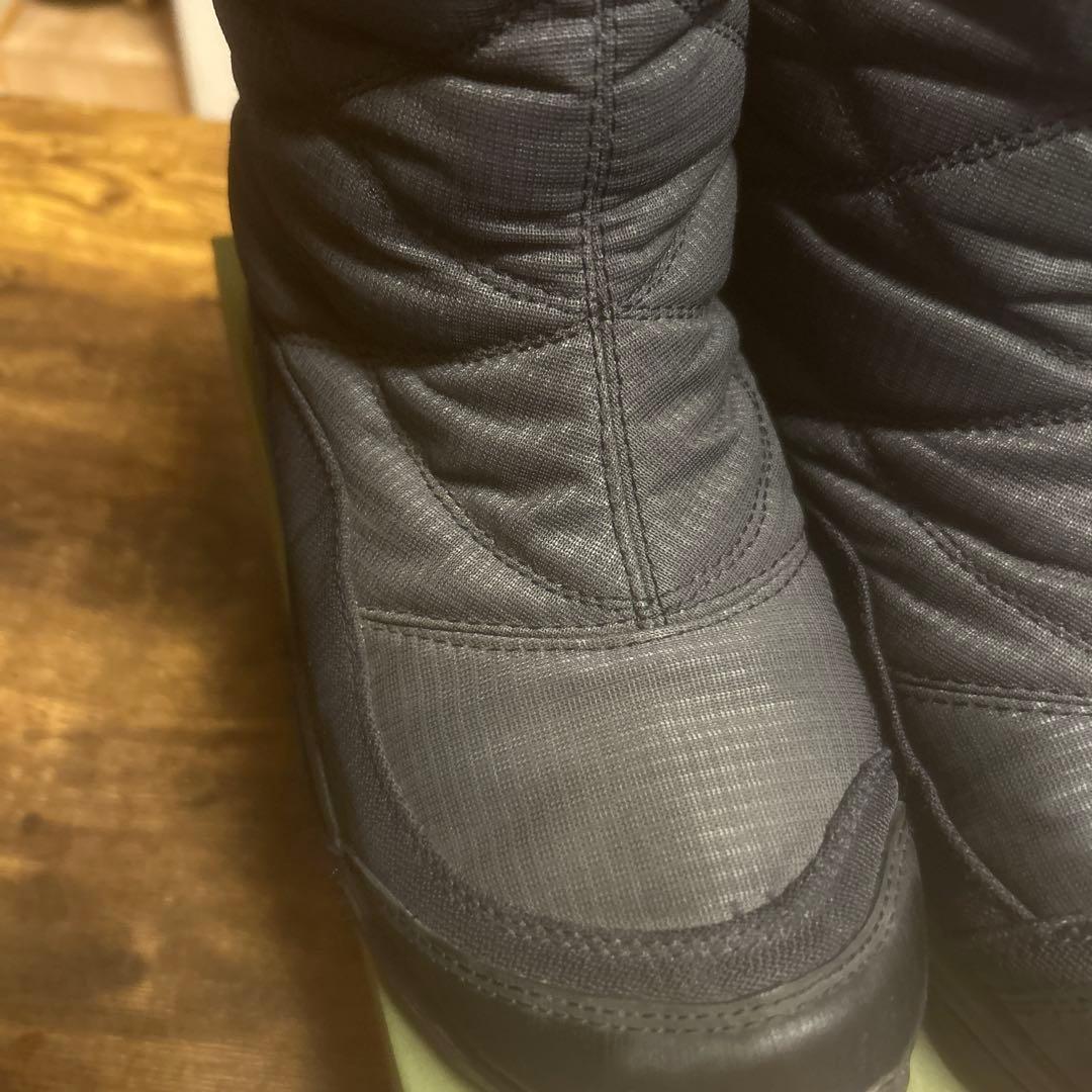 keenブーツ　防寒靴　24.5センチ