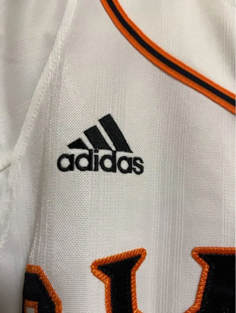 読売ジャイアンツ　ユニフォーム　アディダス製　坂本勇人選手　TGハンカチ付き