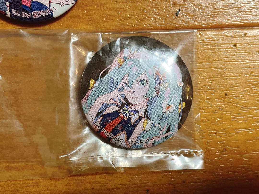 初音ミク コスミィ cosme play 缶バッジ コラボ 2017年 レア
