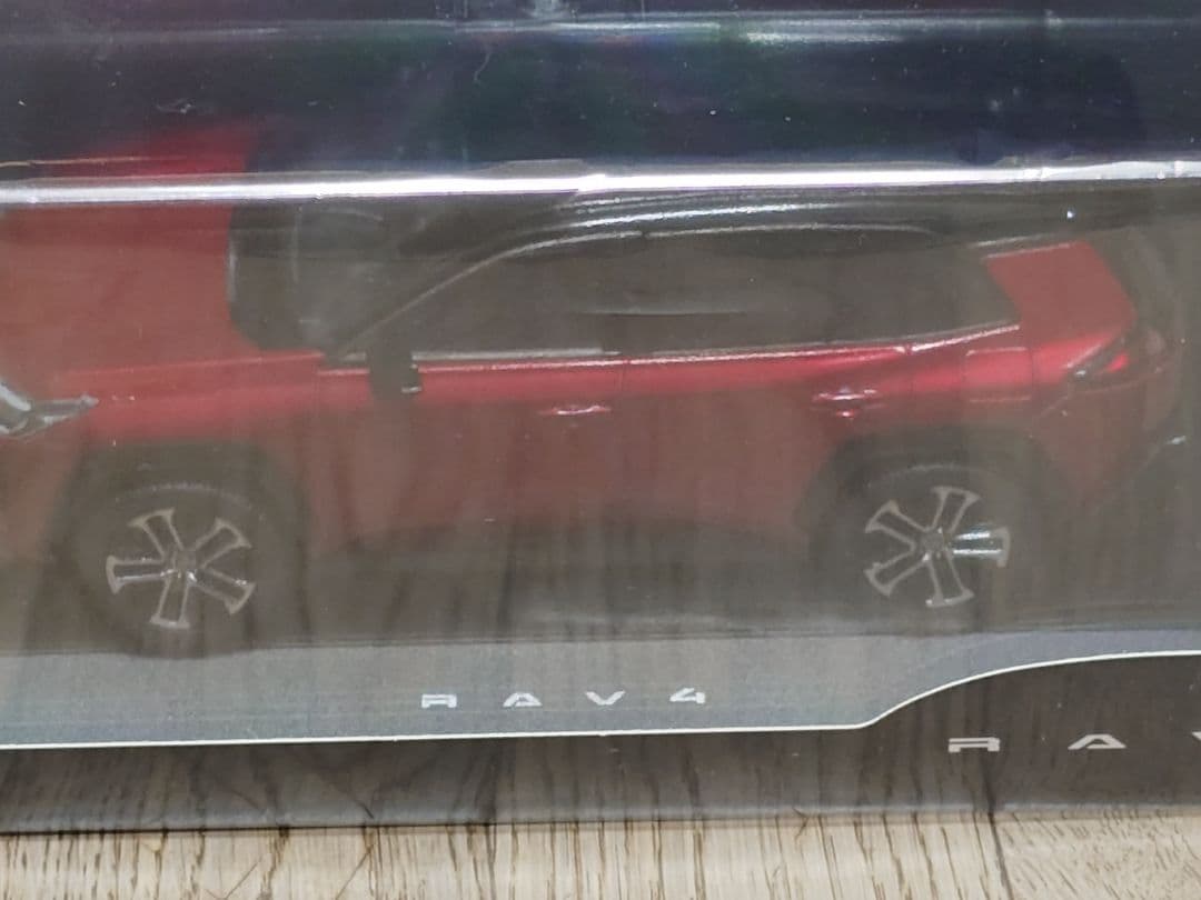 2026年2月発売 1/30 RAV4 PHEV ミニカー　ブラック×レッド