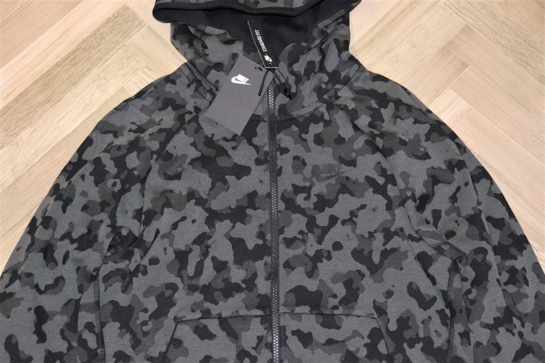 新品 ナイキ テックフリース カモフラ　Ｓサイズ　　 併