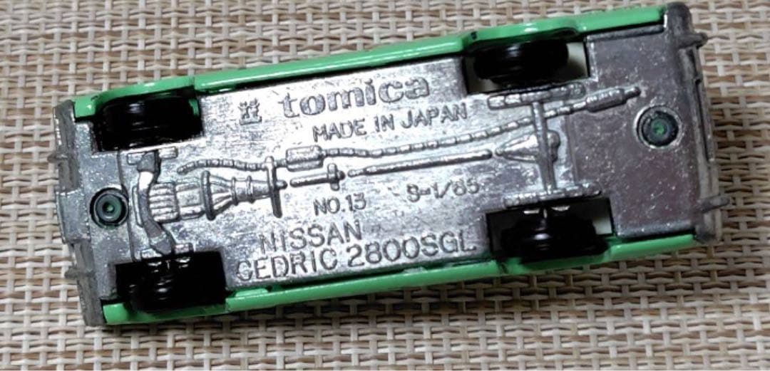 トミカ IIADO特注 日産セドリックタクシー 個人、和田タクシー