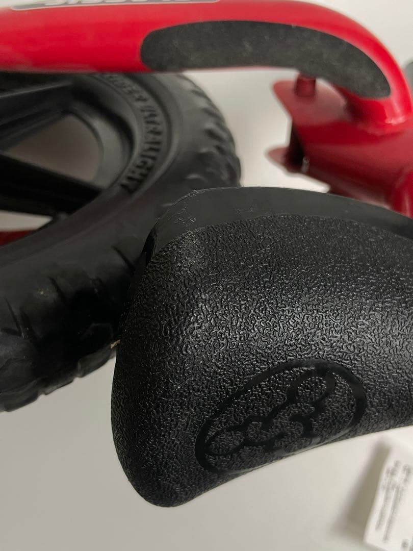 ストライダー クラシック レッド 12インチ 日本正規品 キックバイク　シンプル