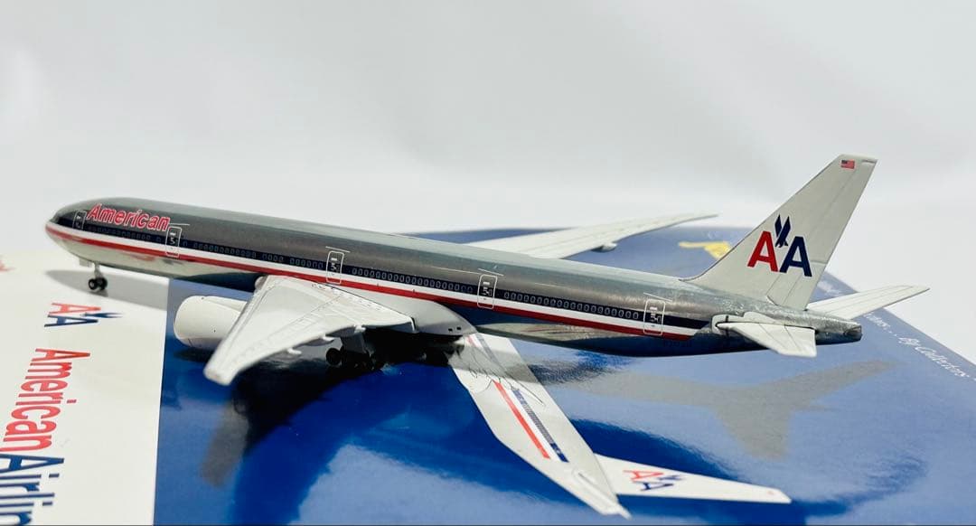 航空機・ヘリコプター Gemini 1/400 777-300ER American Airlines