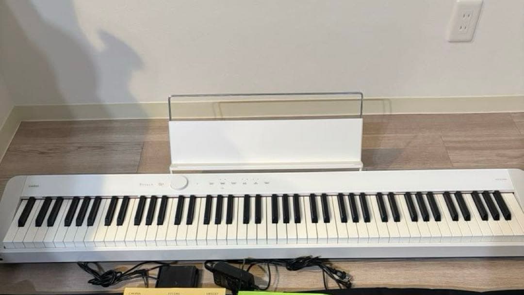 CASIO 電子ピアノ ホワイト 楽譜付き