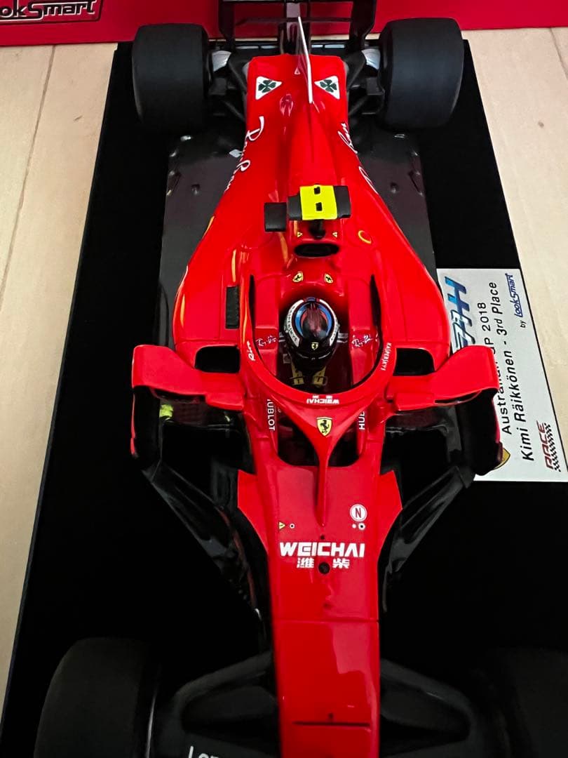 美品 1/18 ルックスマート ライコネン フェラーリ SF71-H 2018