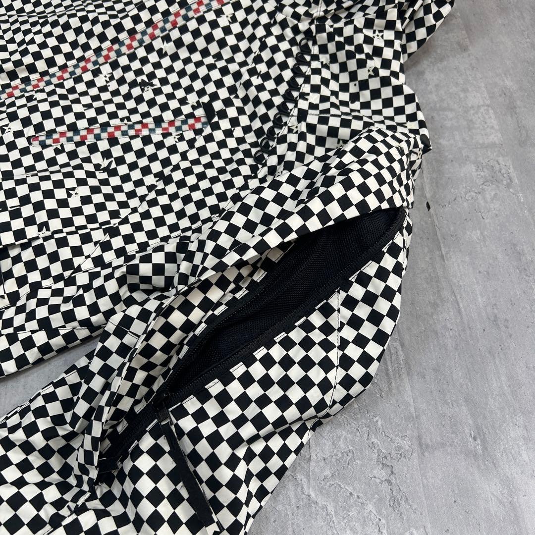 A802【美品】スノボウェア 上下セット QUIKSILVER DASEVEN