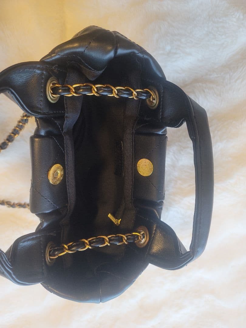 ノベルティ CHANEL ブラックリボンショルダーバッグ キルティング