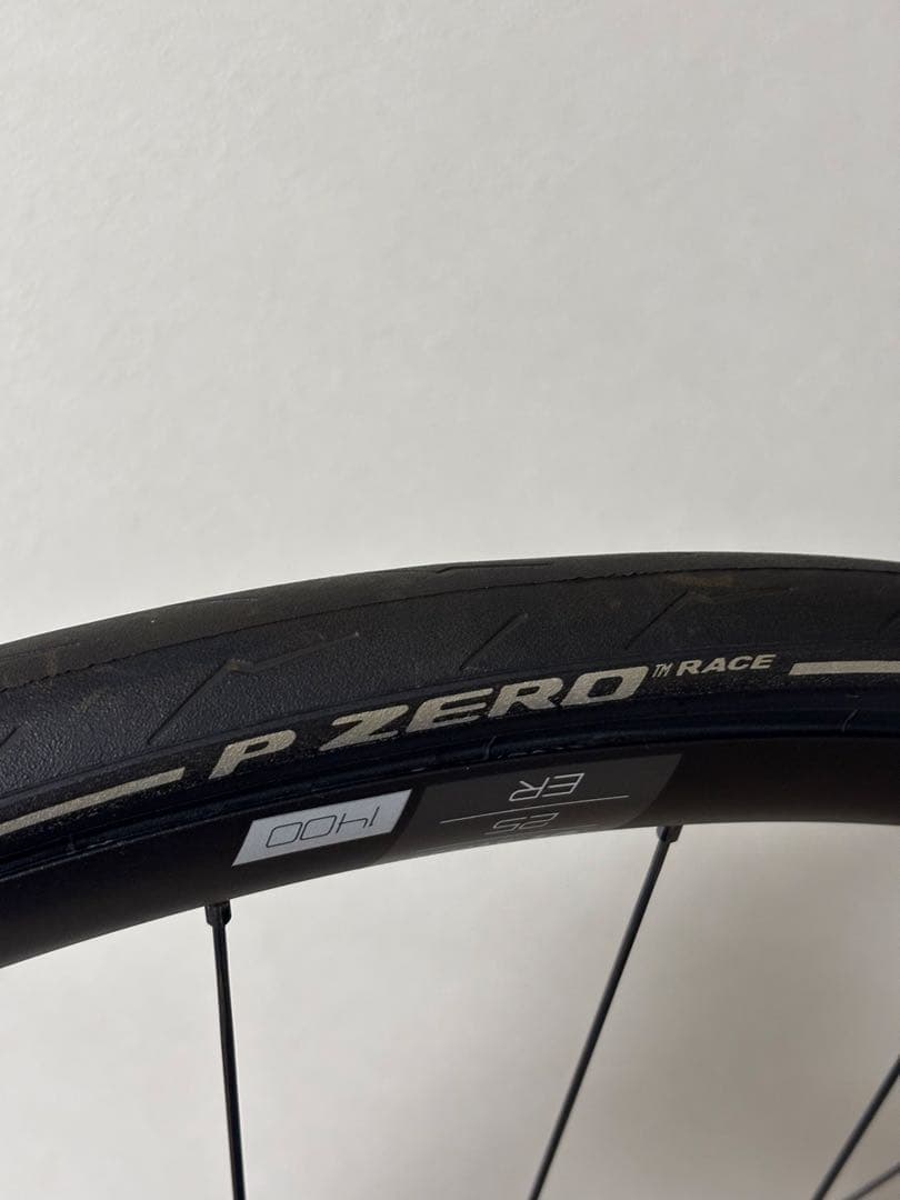 PIRELLI P-ZERO RACE 25C クリンチャータイヤ