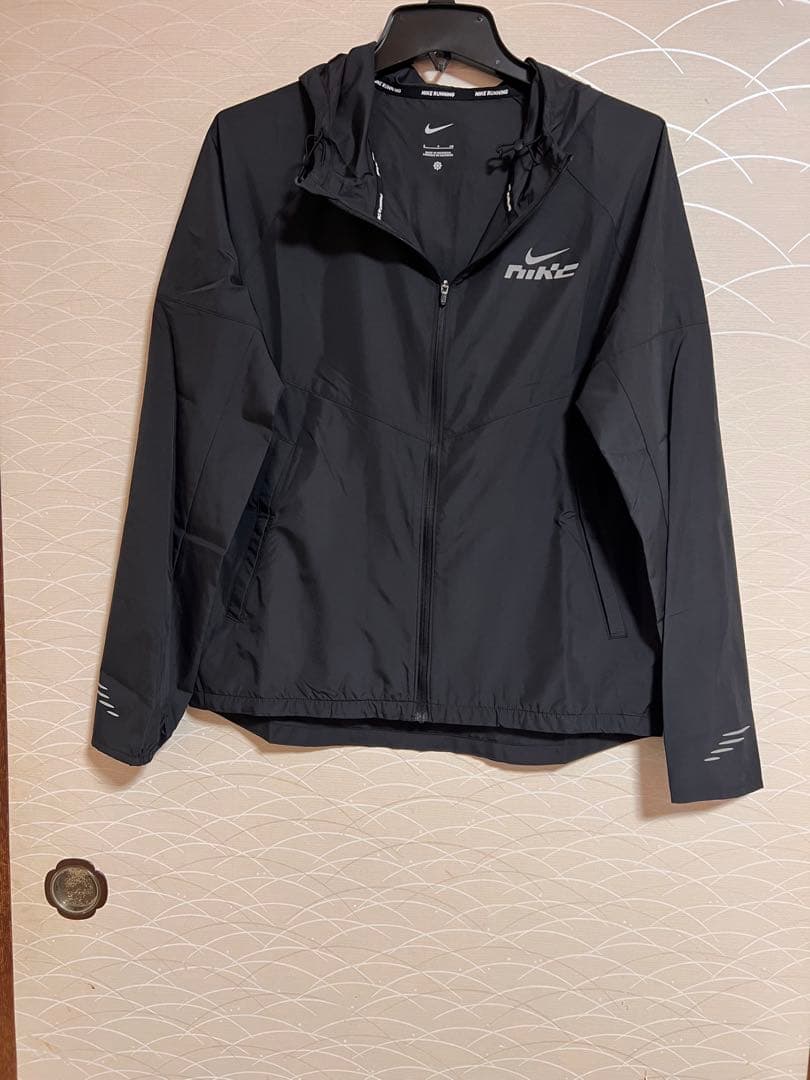 Nike ウィンドブレーカー Lサイズ 新品