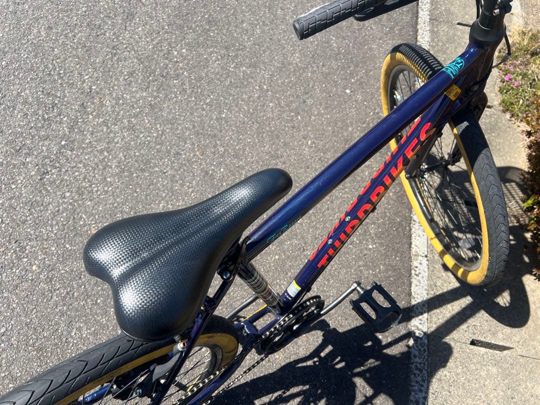 【引取限定／岐阜】THIRDBIKES 20インチ 自転車ライト付 カゴ取外し可
