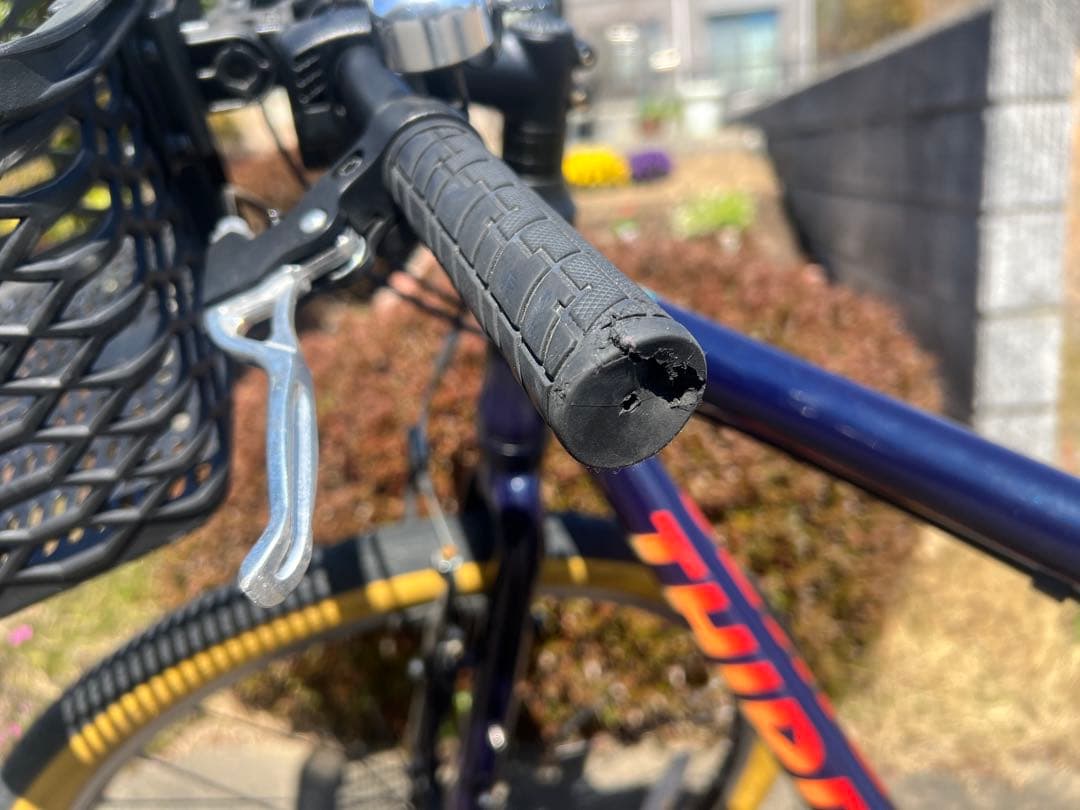 【引取限定／岐阜】THIRDBIKES 20インチ 自転車ライト付 カゴ取外し可