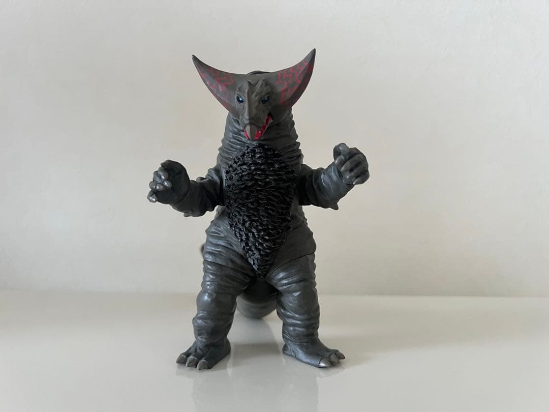 究極アルティメットルミナス　ゴモラ　プレミアムバンダイ限定