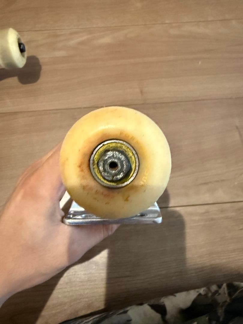 INDEPENDENTトラック（Spitfire+Katsuyaベアリング）