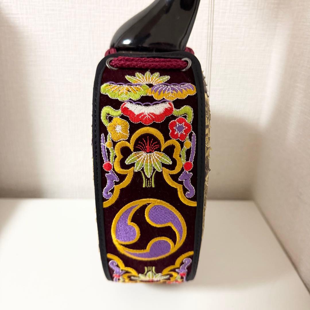 美品　沖縄 三線 本蛇革 強化張り 黒塗り棹 ハードケース 爪 本蛇皮