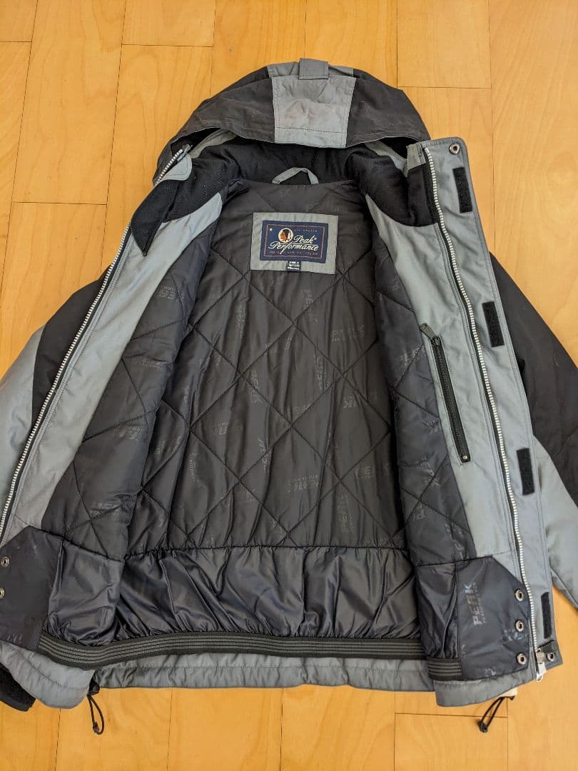 Peak Performance　スノージャケット Ｍサイズ