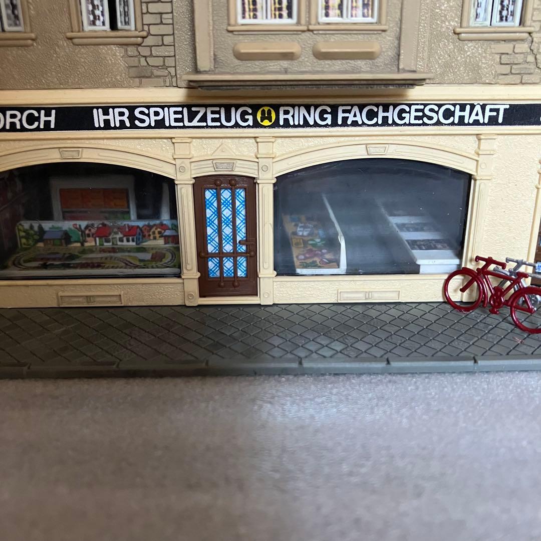 3F POLA ポーラ 1/87 西欧のビル おもちゃ屋 ジオラマ 完成品