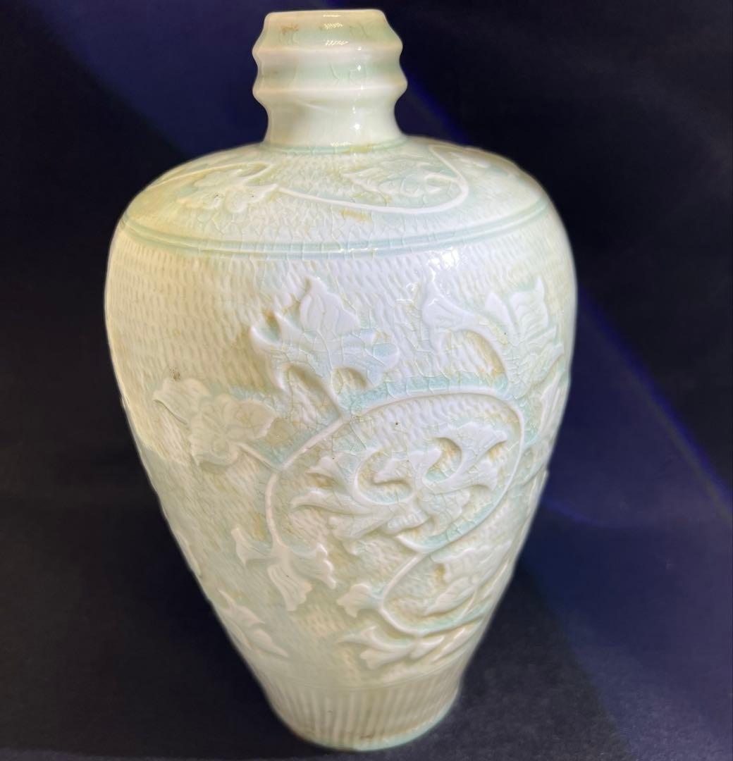 中国古窯　青白磁唐草文花瓶　高さ約25㎝　東Y8-0302☆2Fタエチ