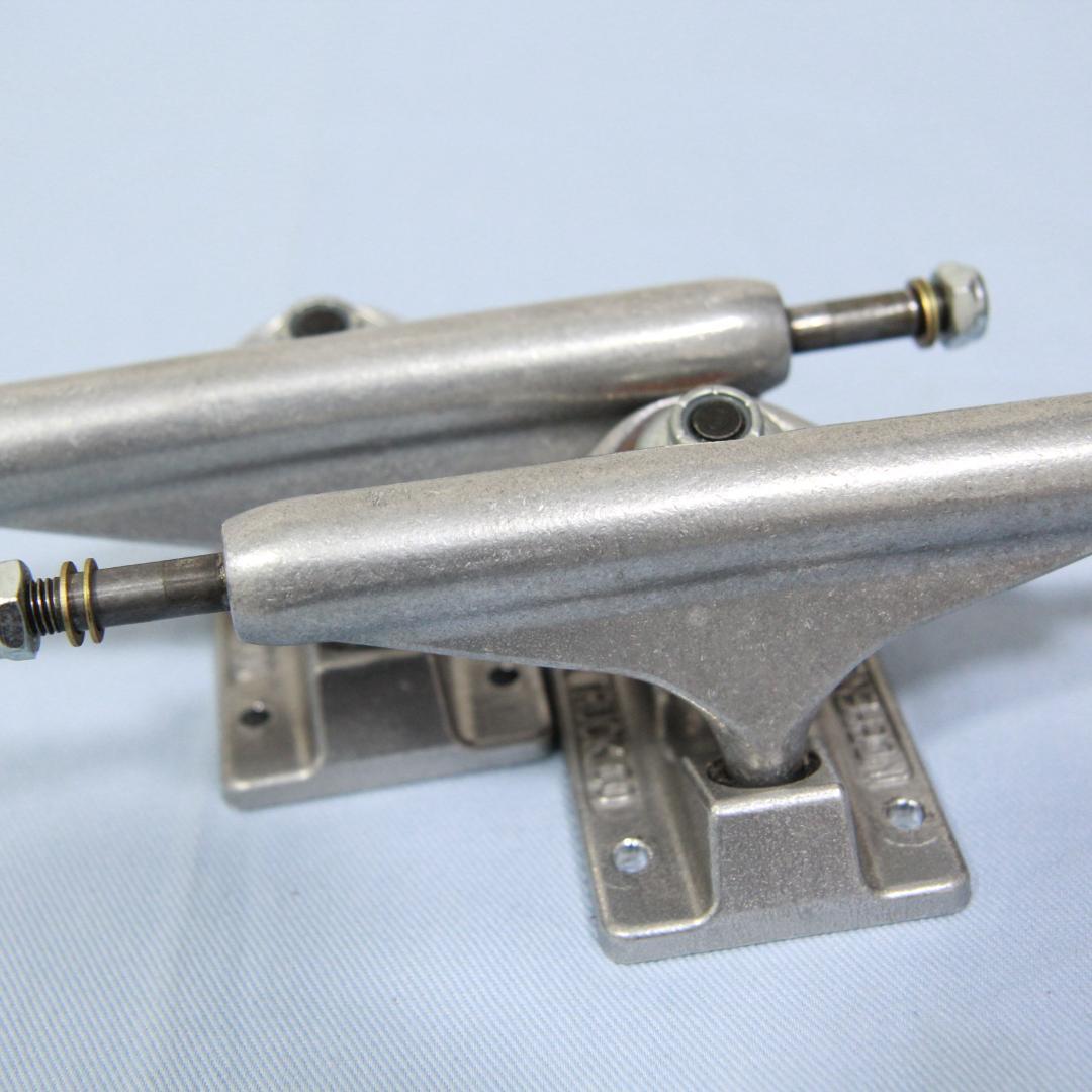 144 インディ INDEPENDENT INDY インディペンデント トラック
