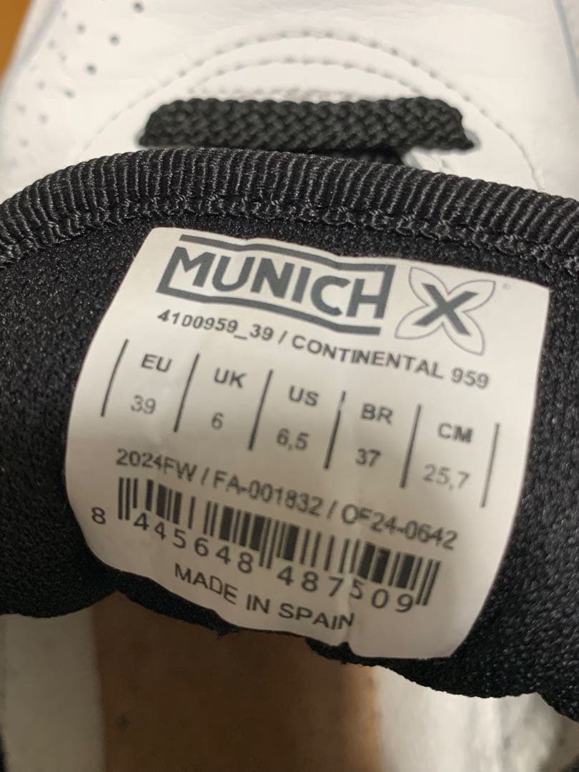 MUNICH continental ホワイト/ブラック EU39 25.5cm