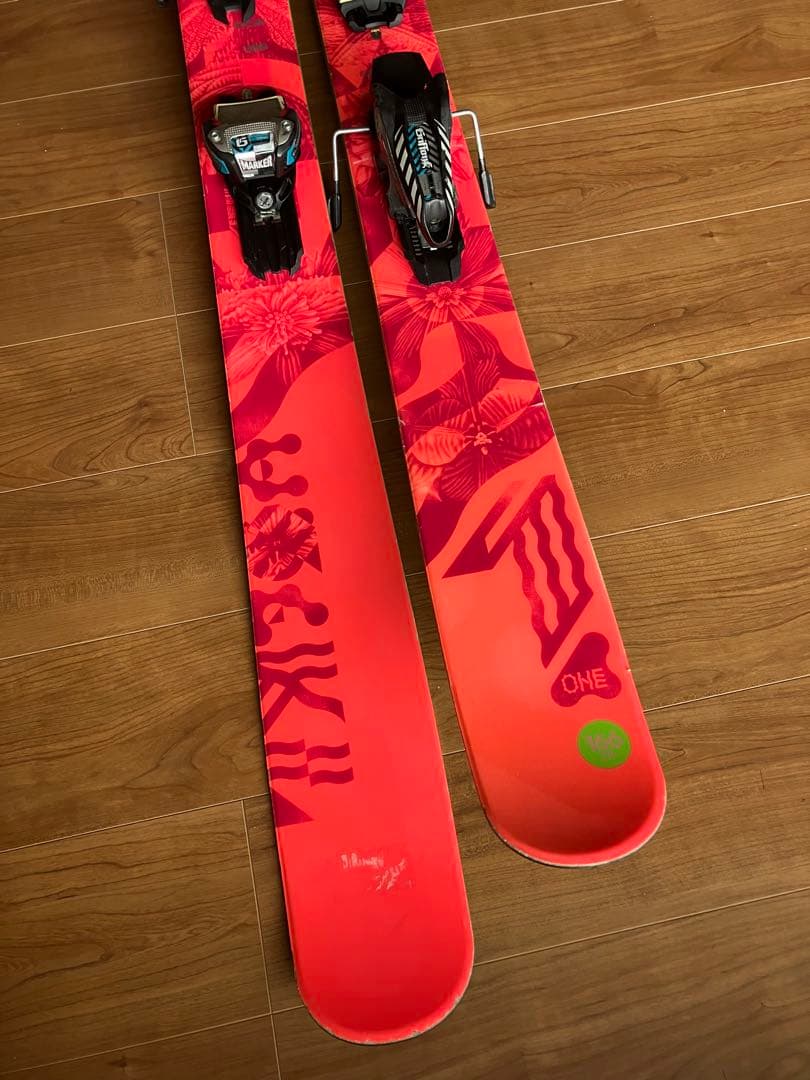 Volkl one Pink スキー板 166cm