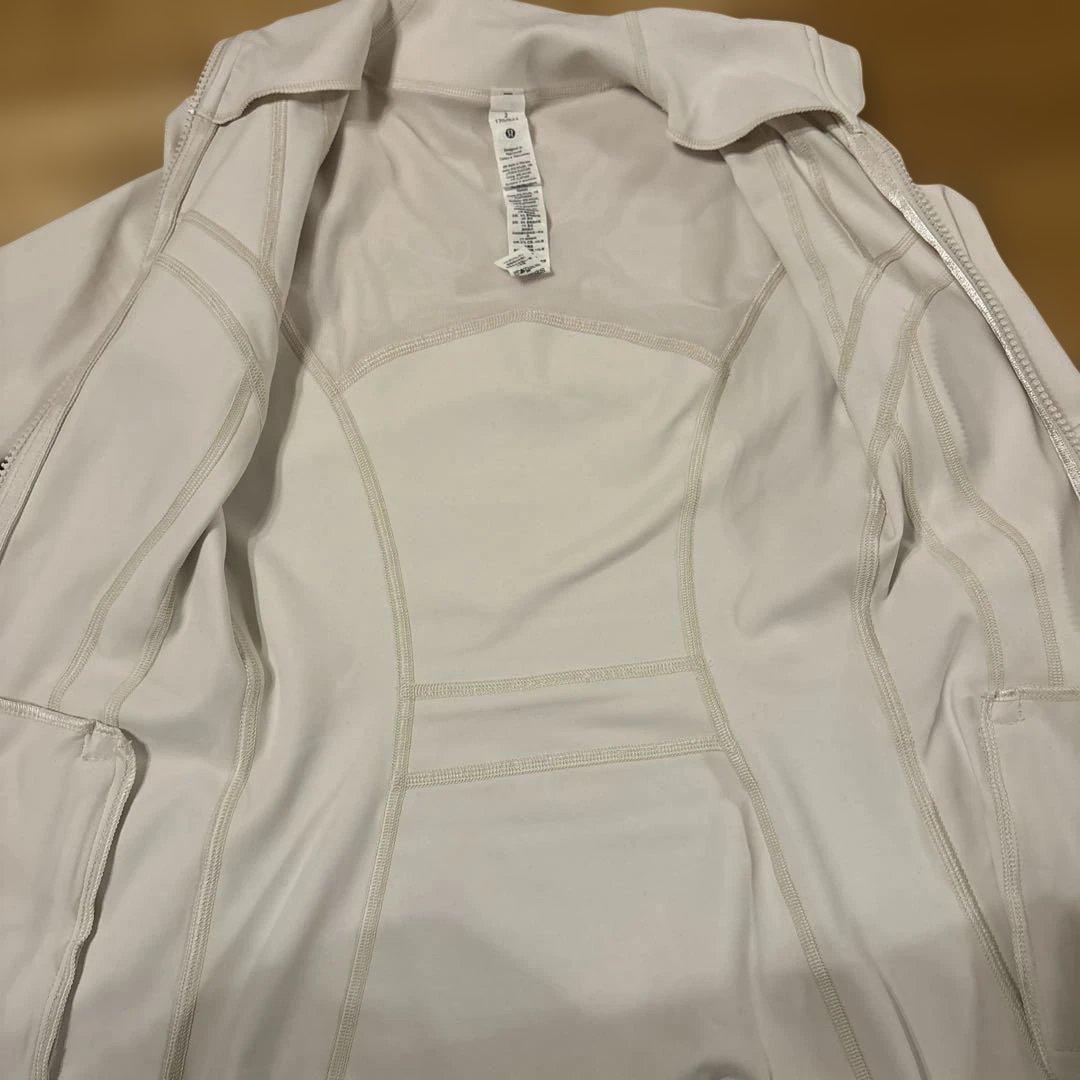 ルルレモン　Defineジャケット Nulu