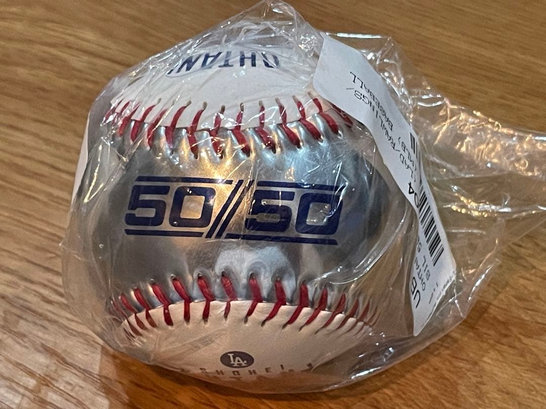 【完売】【ホワイト×シルバー】大谷 50/50 ドジャース　レプリカサインボール