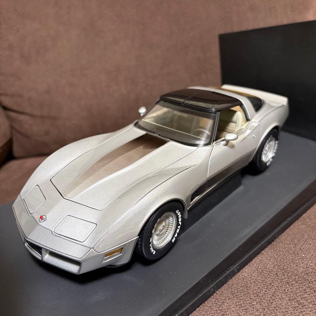 1982 Corvette Collector Edition ミニカー1/18