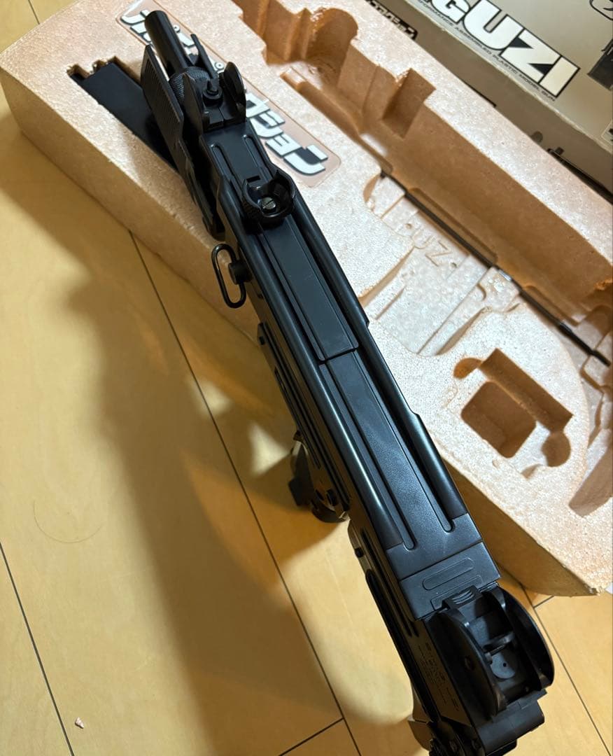 エアガン　東京マルイ　SMG UZI 完成品
