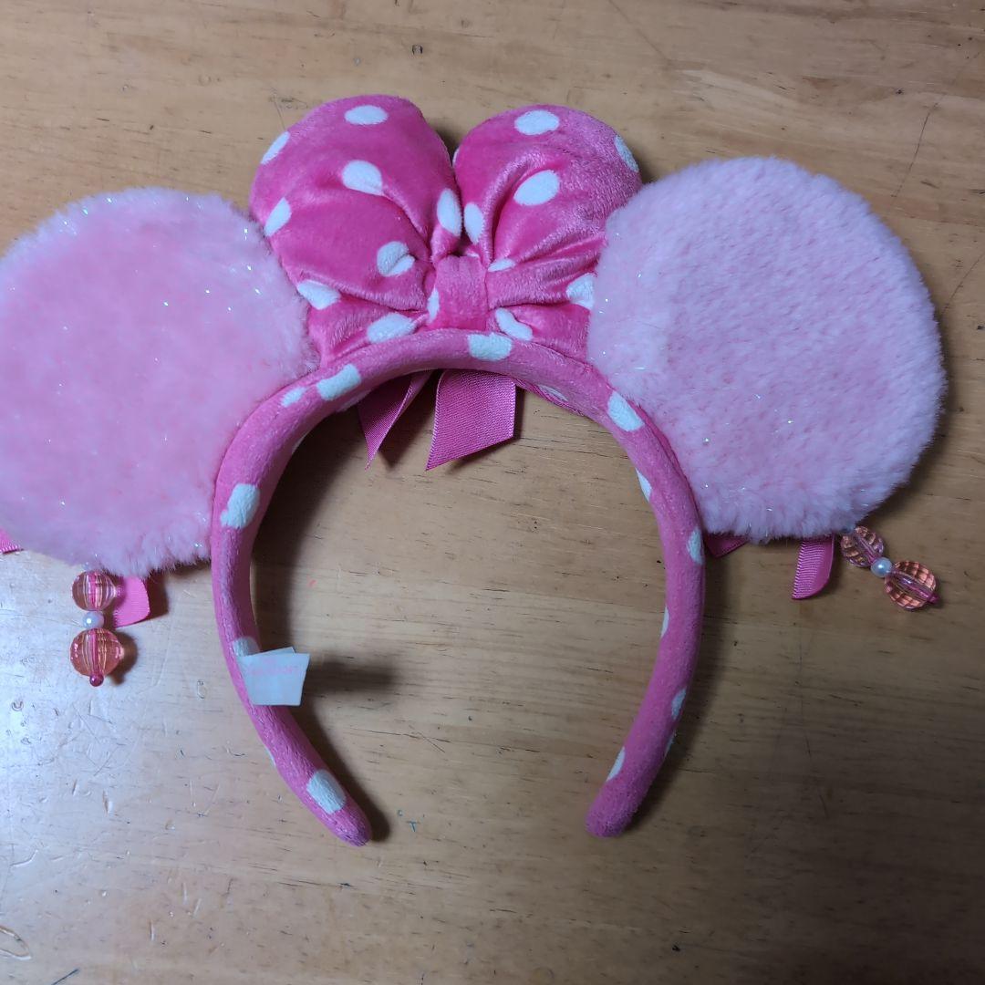ピンクの水玉模様カチューシャ