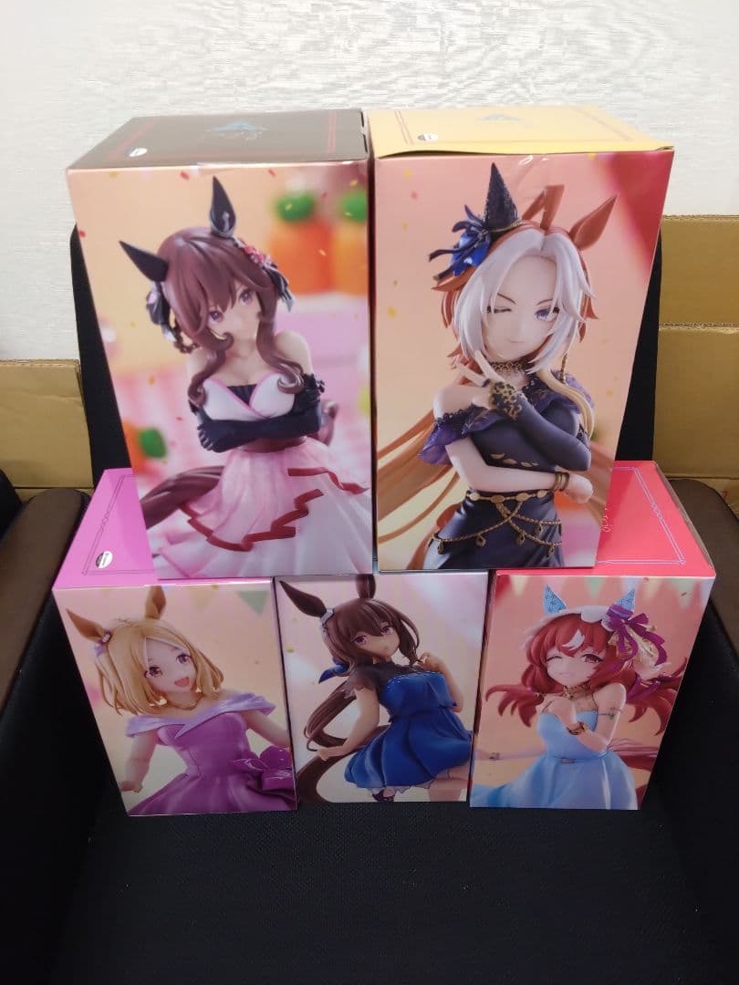 ウマ娘 トリオトライト　ラウンドワン限定5種＋カレンチャン＋アストンマーチャン