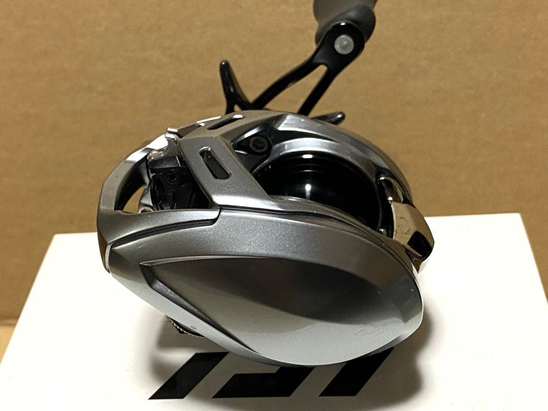 最終値下げ‼️美品‼️機関良好‼️ダイワ21アルファス SVTW800XH 右ハンドル