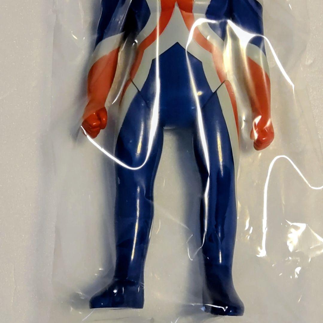 ブルマァクウルトラマンコスモス 円谷限定カラー フィギュア