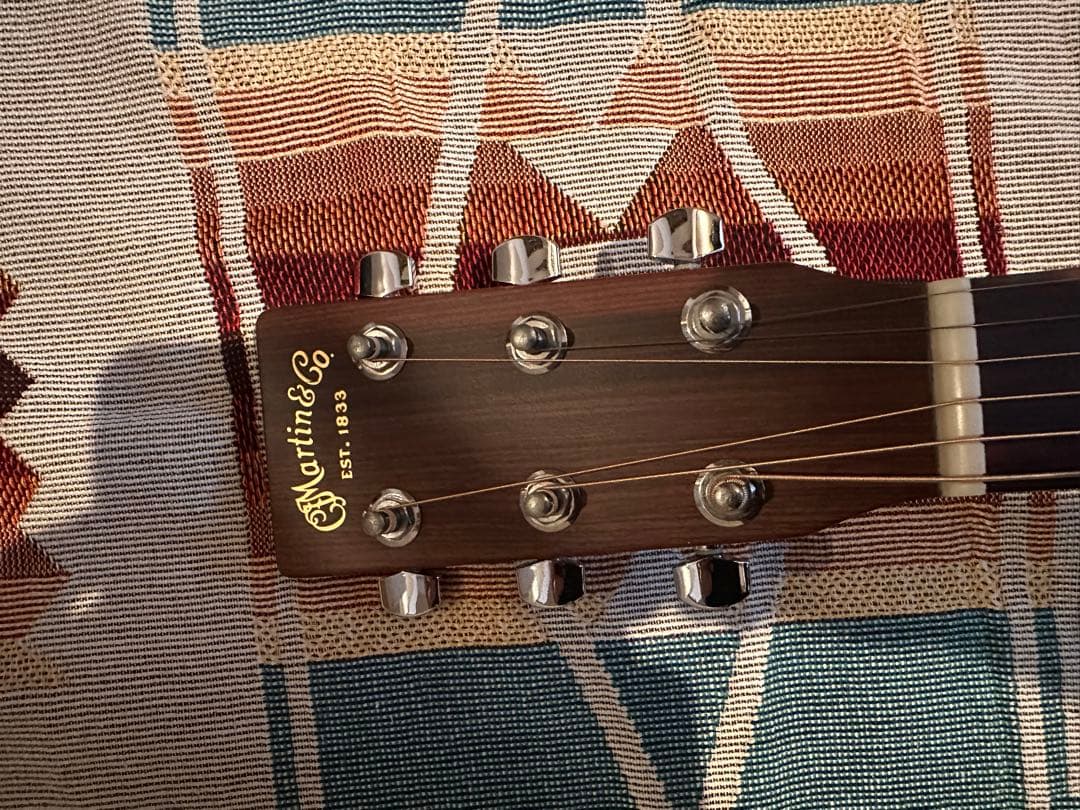 Martin D1 アコースティックギター、純正ハードケース付　出品取り止めあり