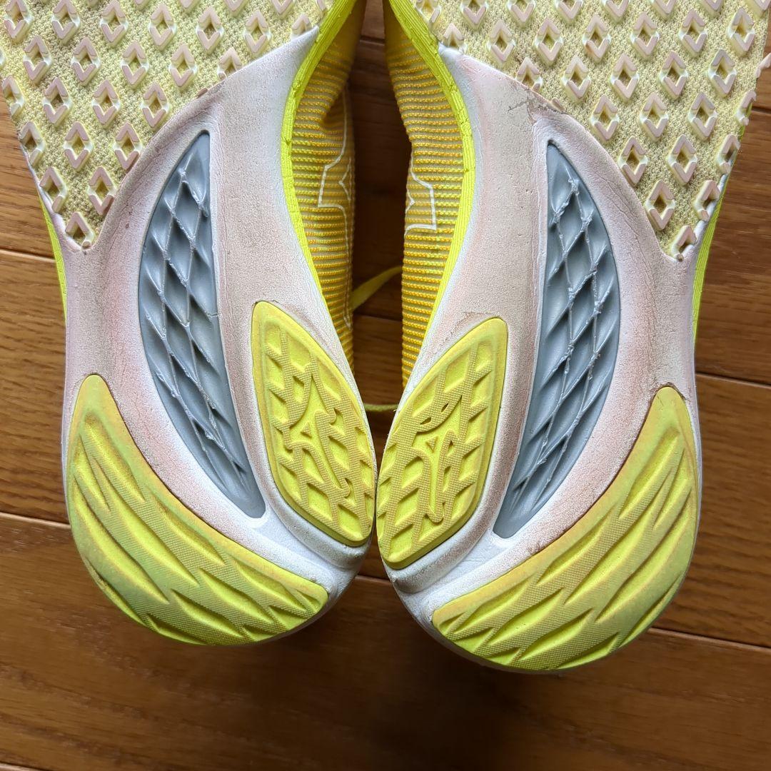 ランニングシューズ イエロー/オレンジ　ミズノ　MIZUNO　ウエーブデュエル3