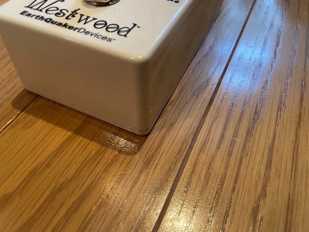 Earthquaker Devices Westwood 限定カラー