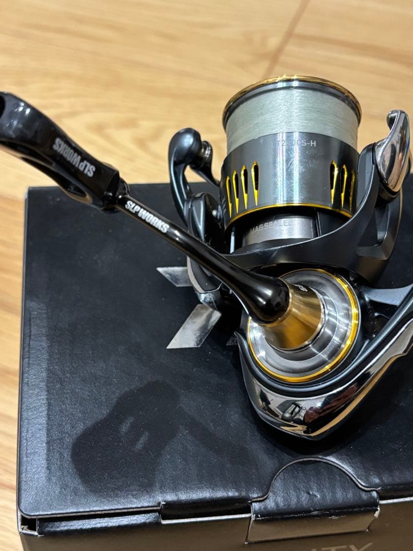 DAIWA 23エアリティ LT2000S-H SLPハンドル