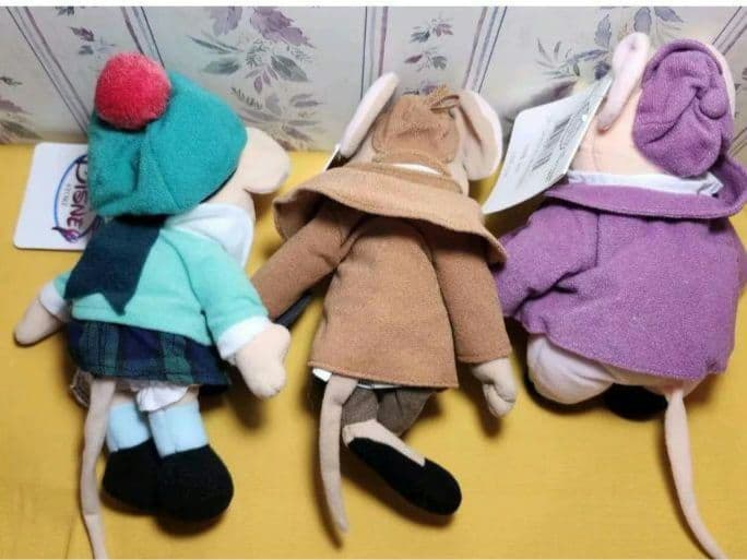 新品ディズニー【オリビアちゃんの大冒険】ビーンバッグぬいぐるみ　　４点セット　E