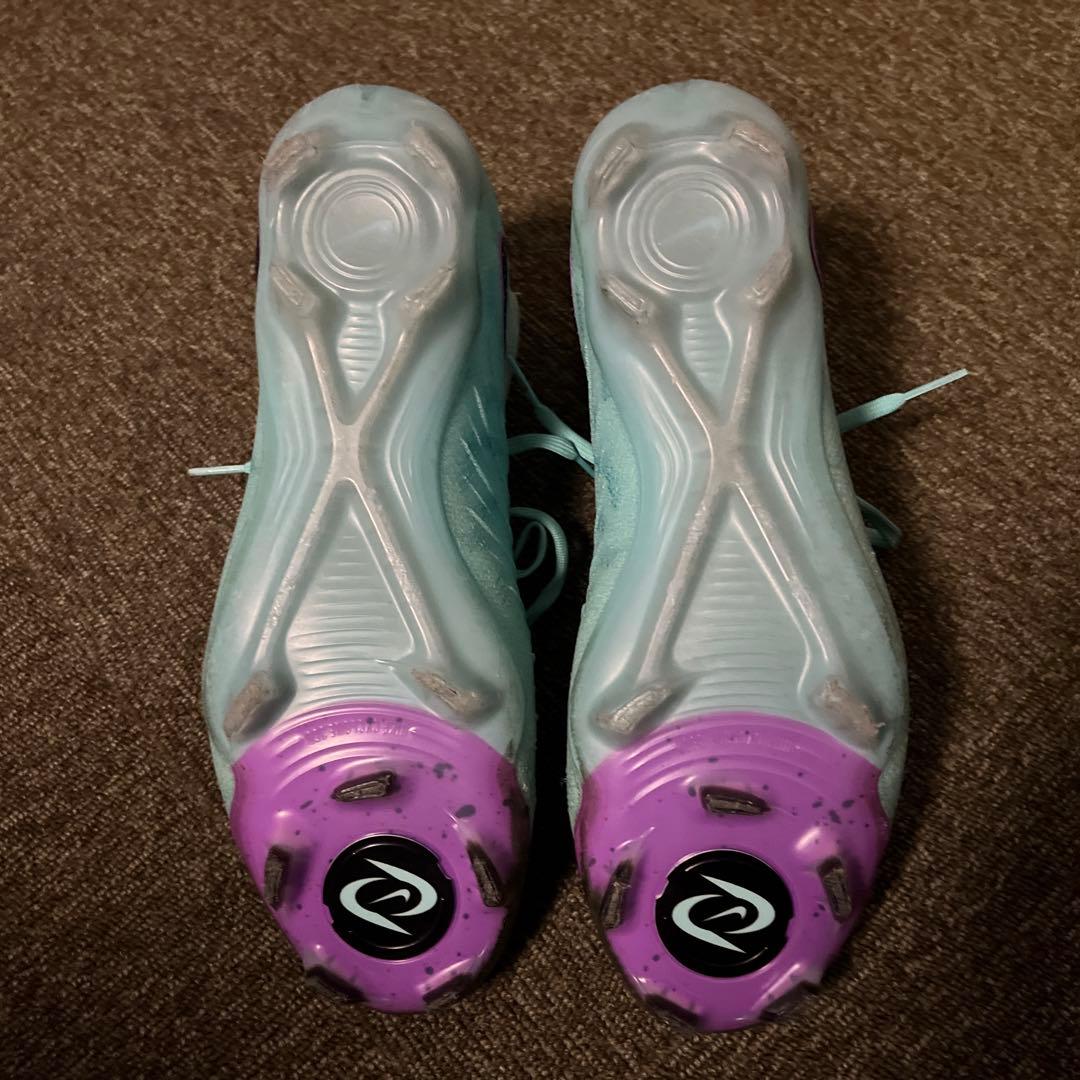 サッカースパイクNIKE ファントム　ルナ　エリート　水色 ハイカット