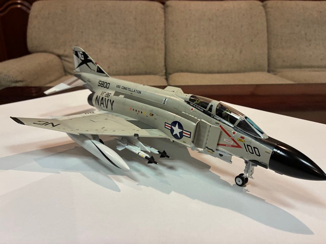 飛行機模型完成品　1/48 ハセガワ　 F4J ファントム　ショータイム100