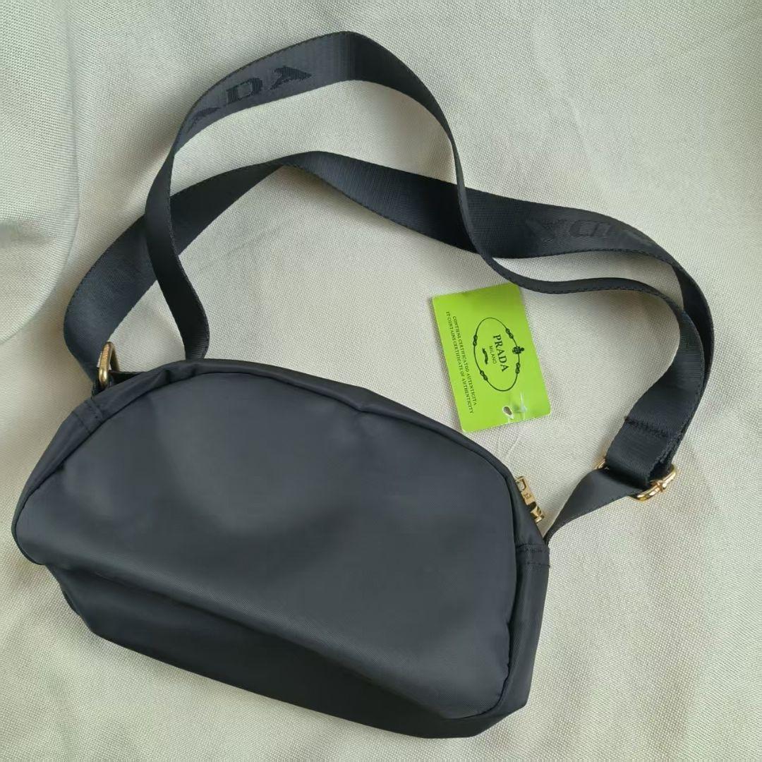 PRADA ノベルティ ブラック ショルダーバック ナイロン p1d