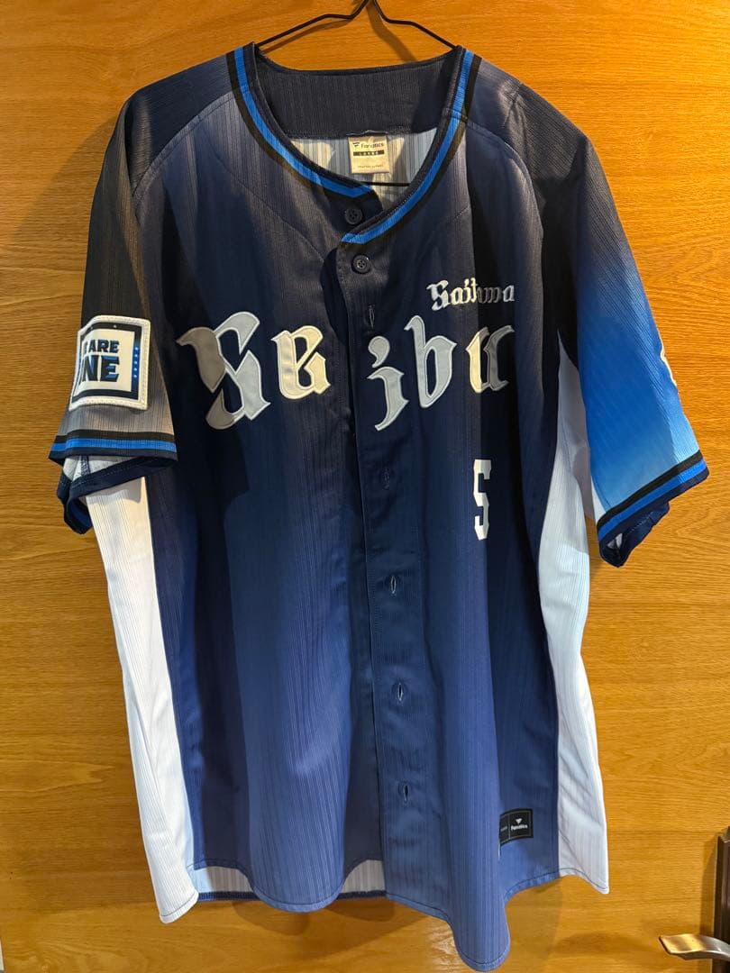 埼玉西武ライオンズ　ビジターユニフォーム　外崎