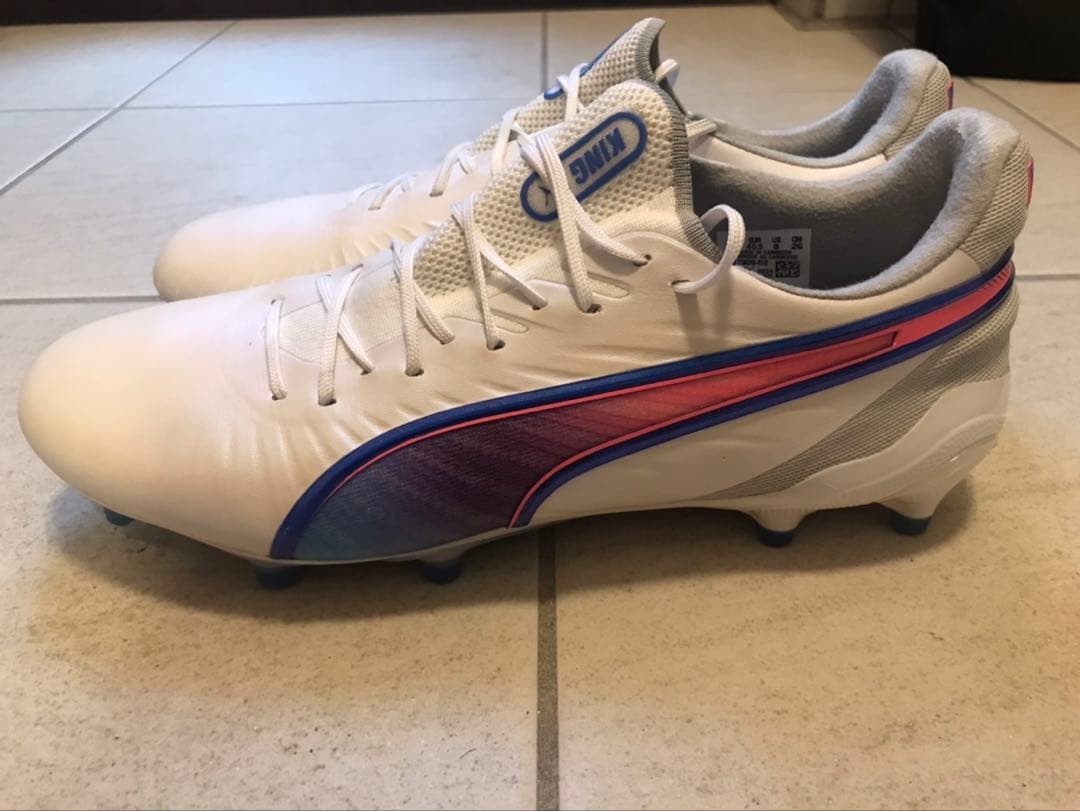 PUMA キング　アルティメットFG/AG 26cm