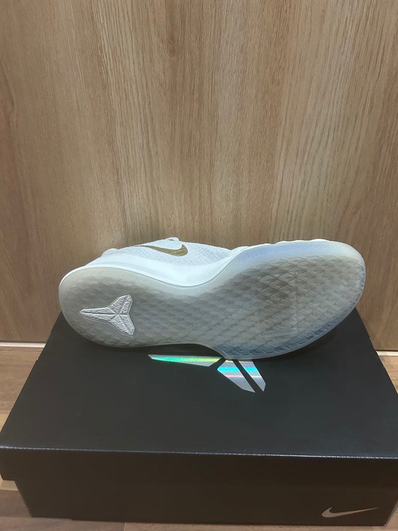シューズ(男性用) NIKE MAMBA FOCUS