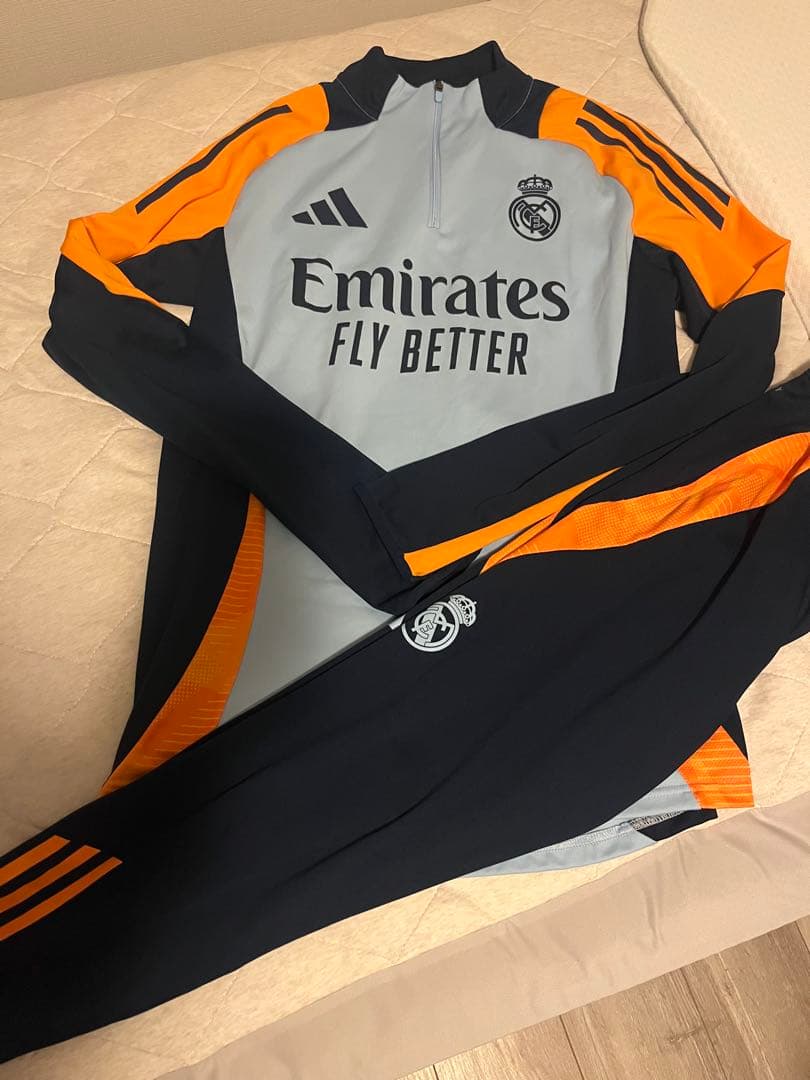 完売品‼️レアルマドリード トレーニングウェア上下セット MBAPPE 支給モデル