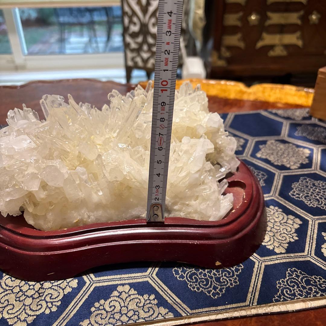 水晶の結晶塊 約２.１キロ