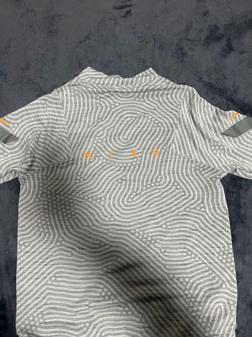 Nike ドリルトップ上下ウェア グレー/オレンジ
